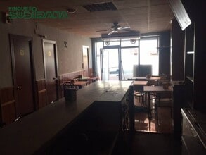 Commerce de détail dans Vilanova del Camí, Barcelona à louer Photo intérieure- Image 2 de 7