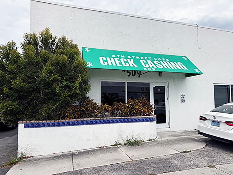 501-509 S Dixie Hwy E, Pompano Beach, FL à louer - Photo du bâtiment - Image 2 de 7