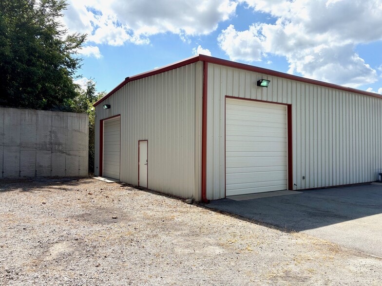 156 Petro Rd, Kingston Springs, TN for lease - Building Photo - Image 2 of 7