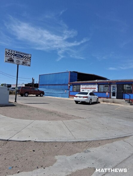 2002 Broadway rd, Phoenix, AZ for lease - Building Photo - Image 1 of 4