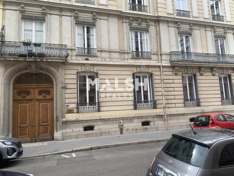 Bureau dans Lyon à louer - Photo du bâtiment - Image 1 de 16