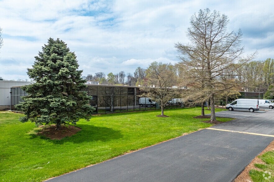 1515 Garnet Mine Rd, Garnet Valley, PA à louer - Photo du bâtiment - Image 2 de 7