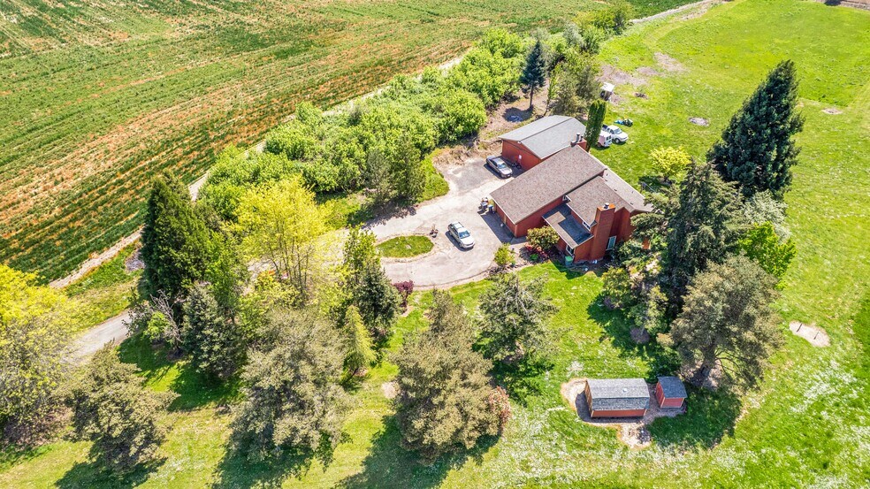 2700 SW Redmond Hill Rd, Mcminnville, OR à vendre - Photo du bâtiment - Image 2 de 15