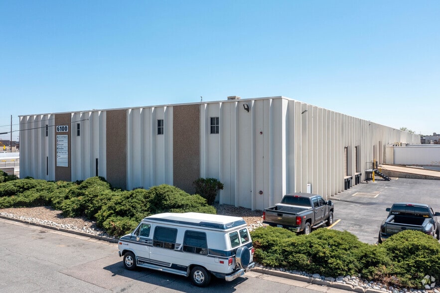 6100 E 44th Ave, Denver, CO for lease - Building Photo - Image 2 of 7