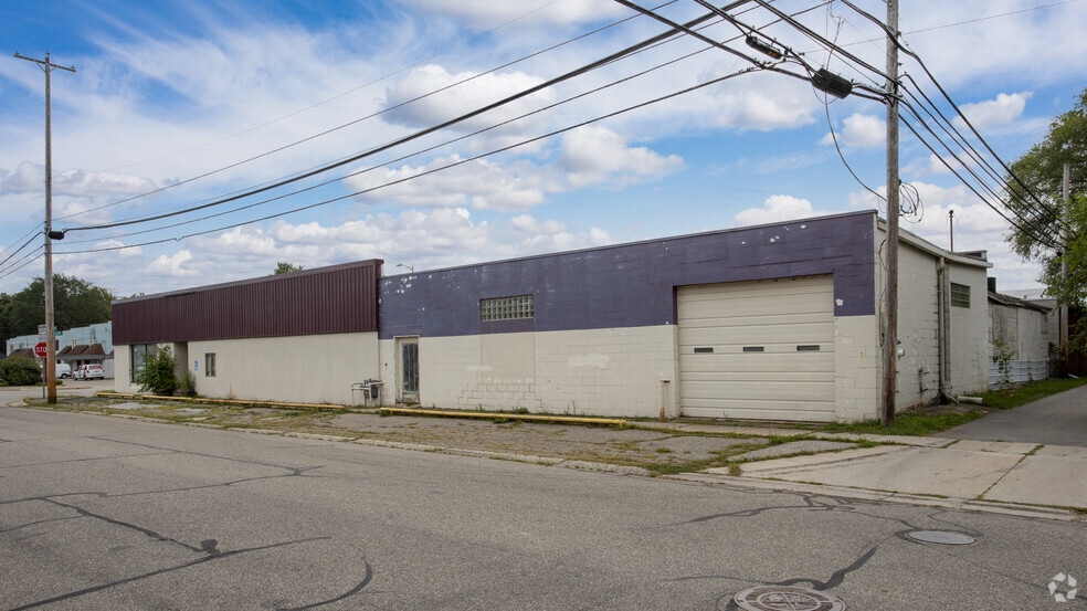 319 N Mission St, Mt Pleasant, MI for lease - Building Photo - Image 3 of 10