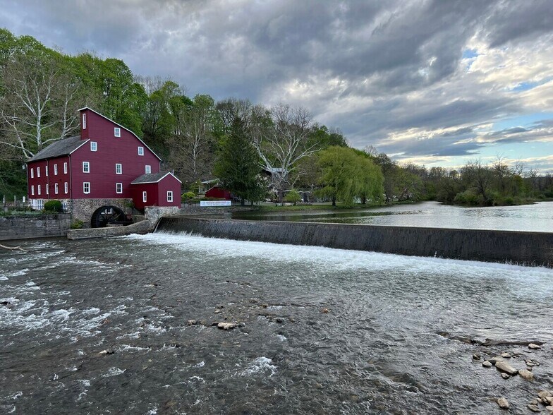 37 Main St, Clinton Township, NJ à louer - Photo du bâtiment - Image 3 de 21