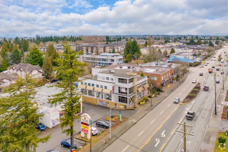 8268 120 St, Surrey, BC à louer - Photo du bâtiment - Image 2 de 4