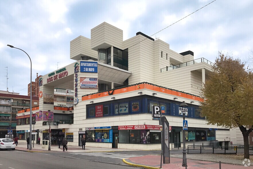 Avenida Dos de Mayo, 27, Móstoles, Madrid à louer - Photo du bâtiment - Image 2 de 3