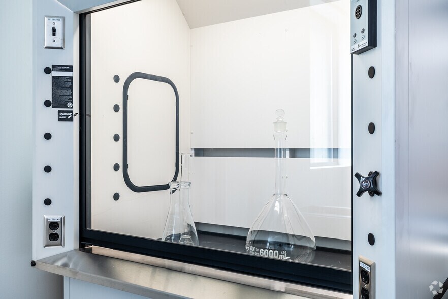 154 Calvary St, Waltham, MA à louer - Photo du bâtiment - Image 2 de 20