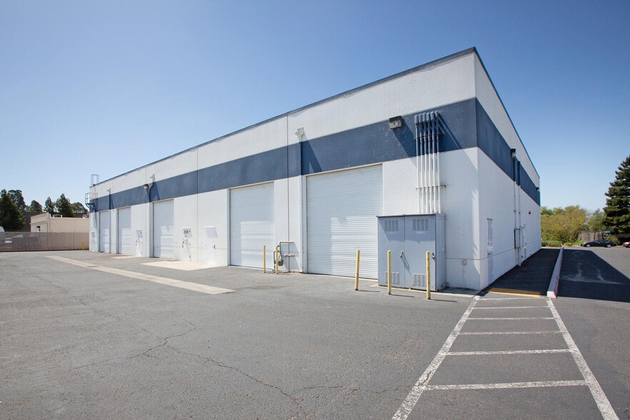 156 Camino Oruga, Napa, CA for lease - Building Photo - Image 2 of 11