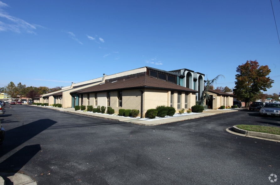 2955 Crain Hwy, Waldorf, MD for sale - Building Photo - Image 2 of 13