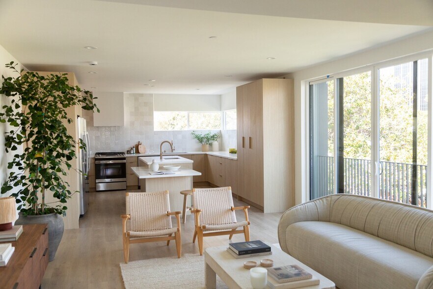 1405 Hudson Ave, Los Angeles, CA à vendre - Photo intérieure - Image 2 de 7