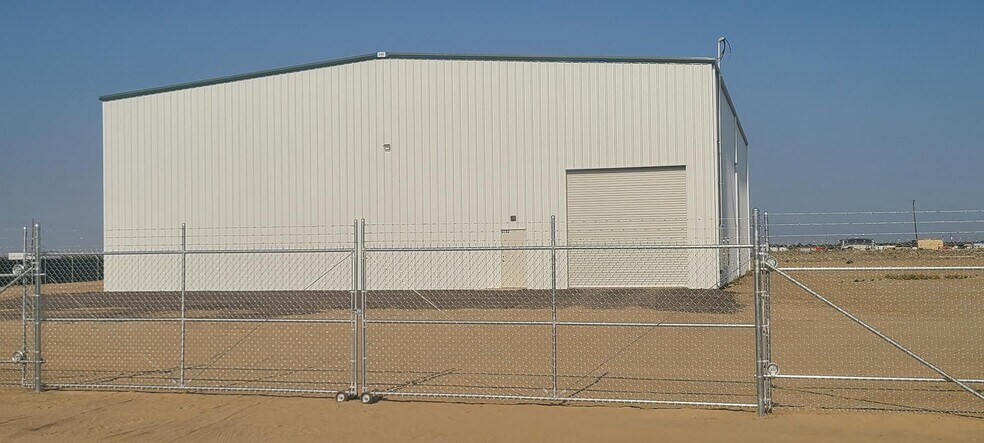 6610 Cherry Ave, Bakersfield, CA for sale - Building Photo - Image 2 of 17