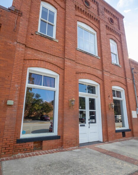 20 Spring Rd, Molena, GA à vendre - Photo du bâtiment - Image 1 de 48