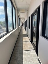 701 Pin Oak Rd, Katy, TX à louer Photo du bâtiment- Image 2 de 8