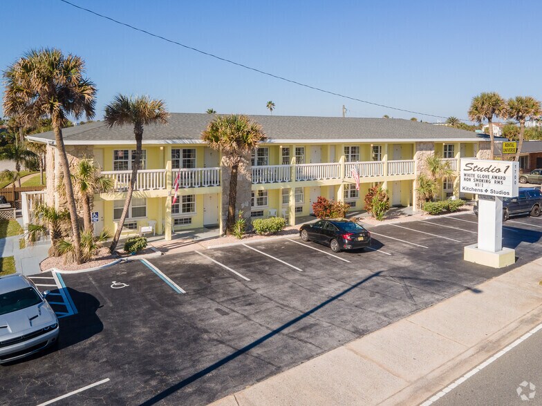 1700 S Atlantic Ave, Daytona Beach, FL à vendre - Photo principale - Image 1 de 21