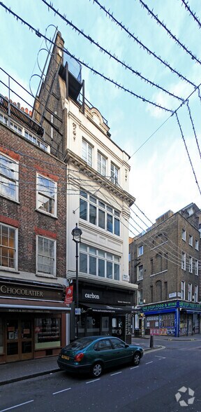 10-11 Lower John St, Londres à louer - Photo du bâtiment - Image 3 de 4