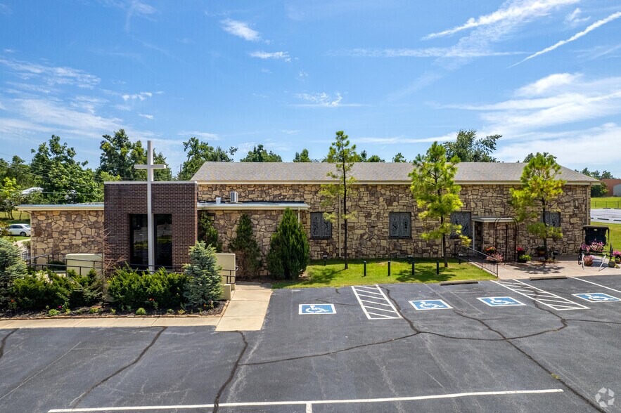 2254 W Meyers Cir, Choctaw, OK for sale - Building Photo - Image 3 of 44