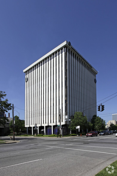 250 E Liberty St, Louisville, KY à louer - Photo du bâtiment - Image 3 de 10