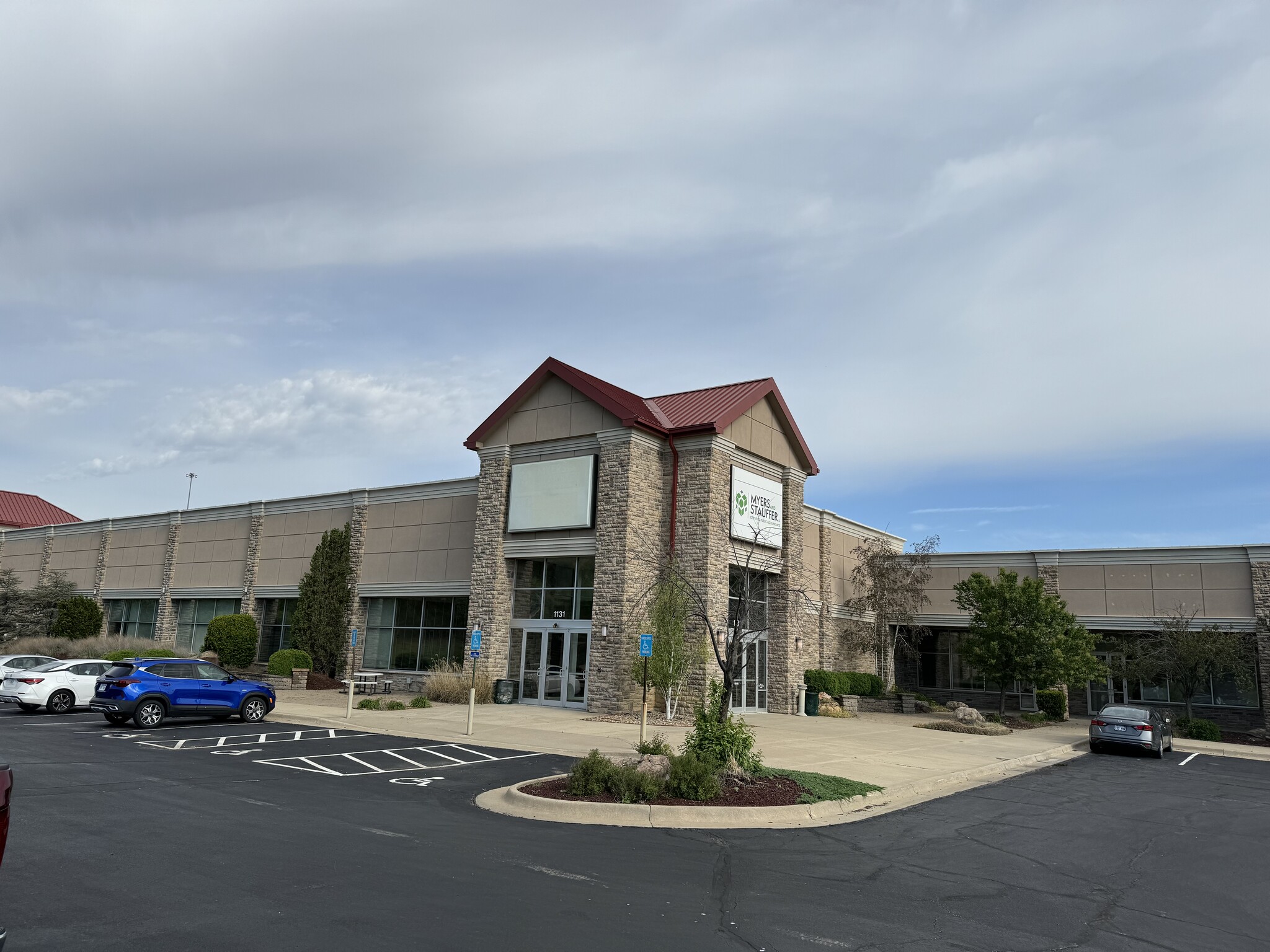 1131 SW Winding Rd, Topeka, KS for lease Building Photo- Image 1 of 10