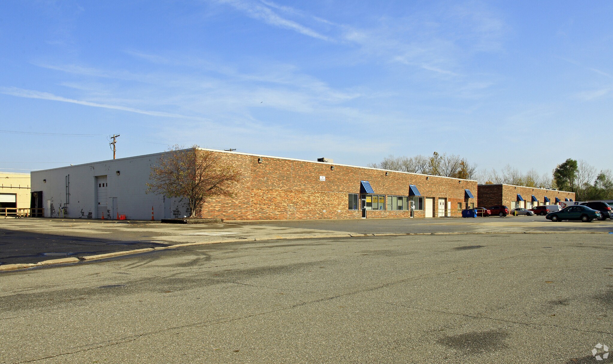 210 Hayes Dr, Brooklyn Heights, OH à vendre Photo principale- Image 1 de 1