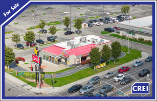 Drive-thru Carl's Jr, 2 Blocks from Freeway - Restaurant avec service au volant