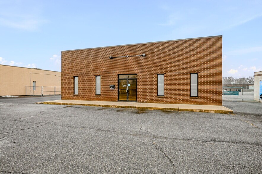 93 Christiana Rd, New Castle, DE à louer - Photo principale - Image 1 de 10