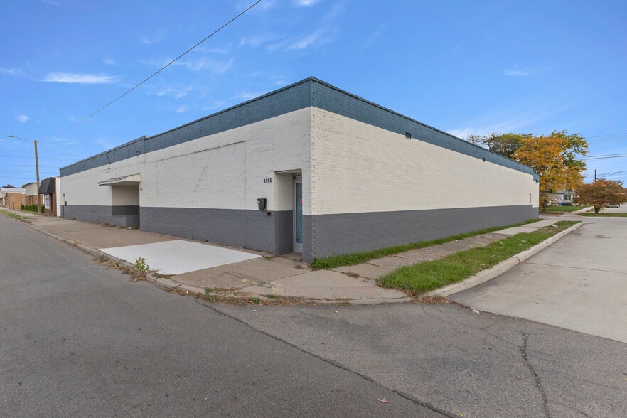 1056-1060 Southfield Rd, Lincoln Park, MI for lease - Building Photo - Image 1 of 22