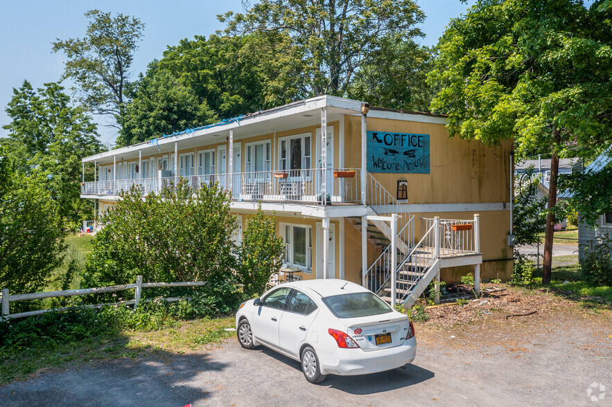 7 Waterstone Rd, Greenwood Lake, NY à vendre - Photo du bâtiment - Image 1 de 1