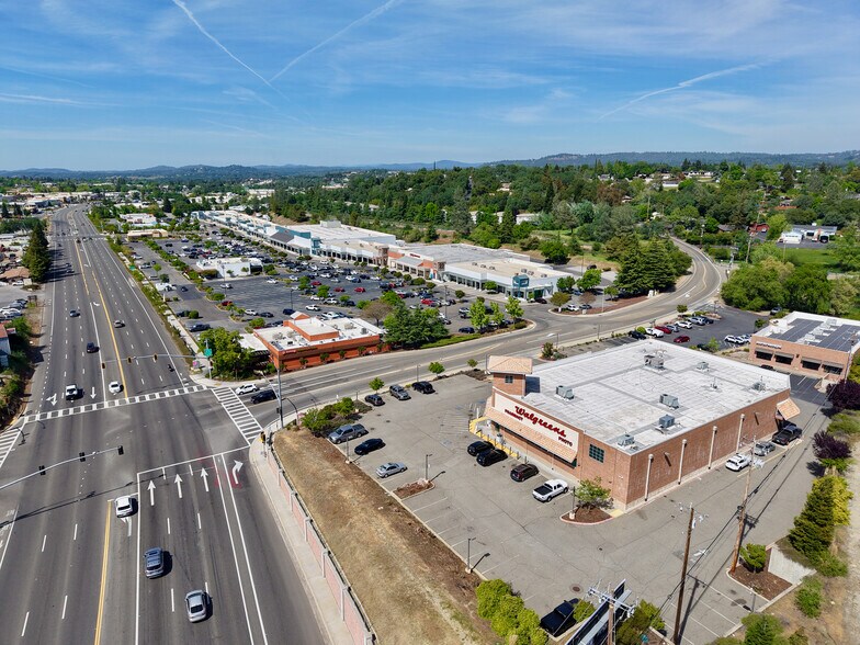 12120 New Airport Rd, Auburn, CA à vendre - Photo du bâtiment - Image 2 de 5