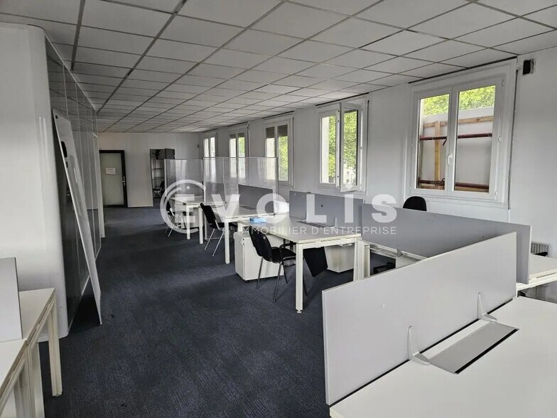 Office in Montrouge for lease - Interior Photo - Image 1 of 16