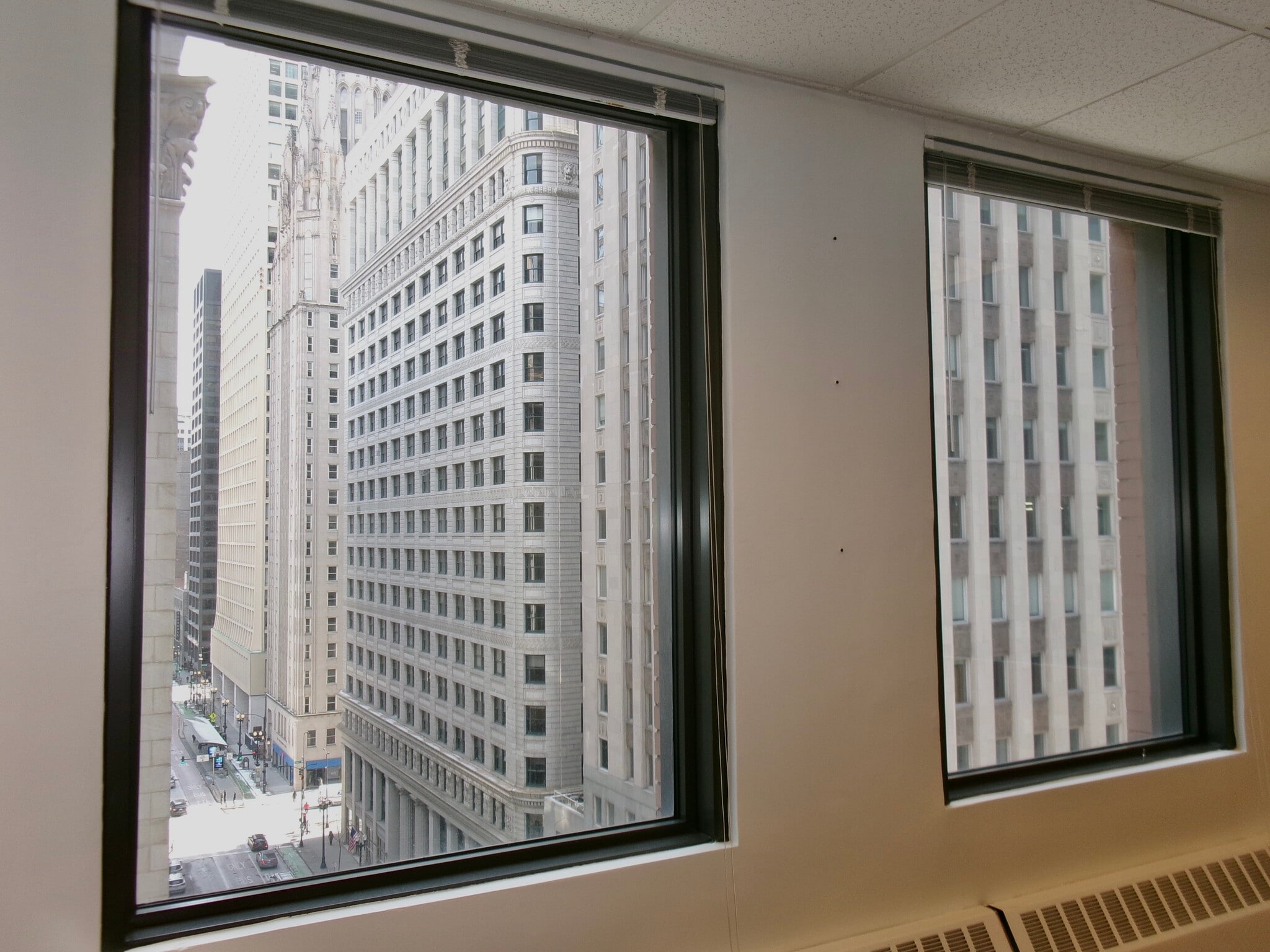 100 N LaSalle St, Chicago, IL for lease Interior Photo- Image 1 of 10