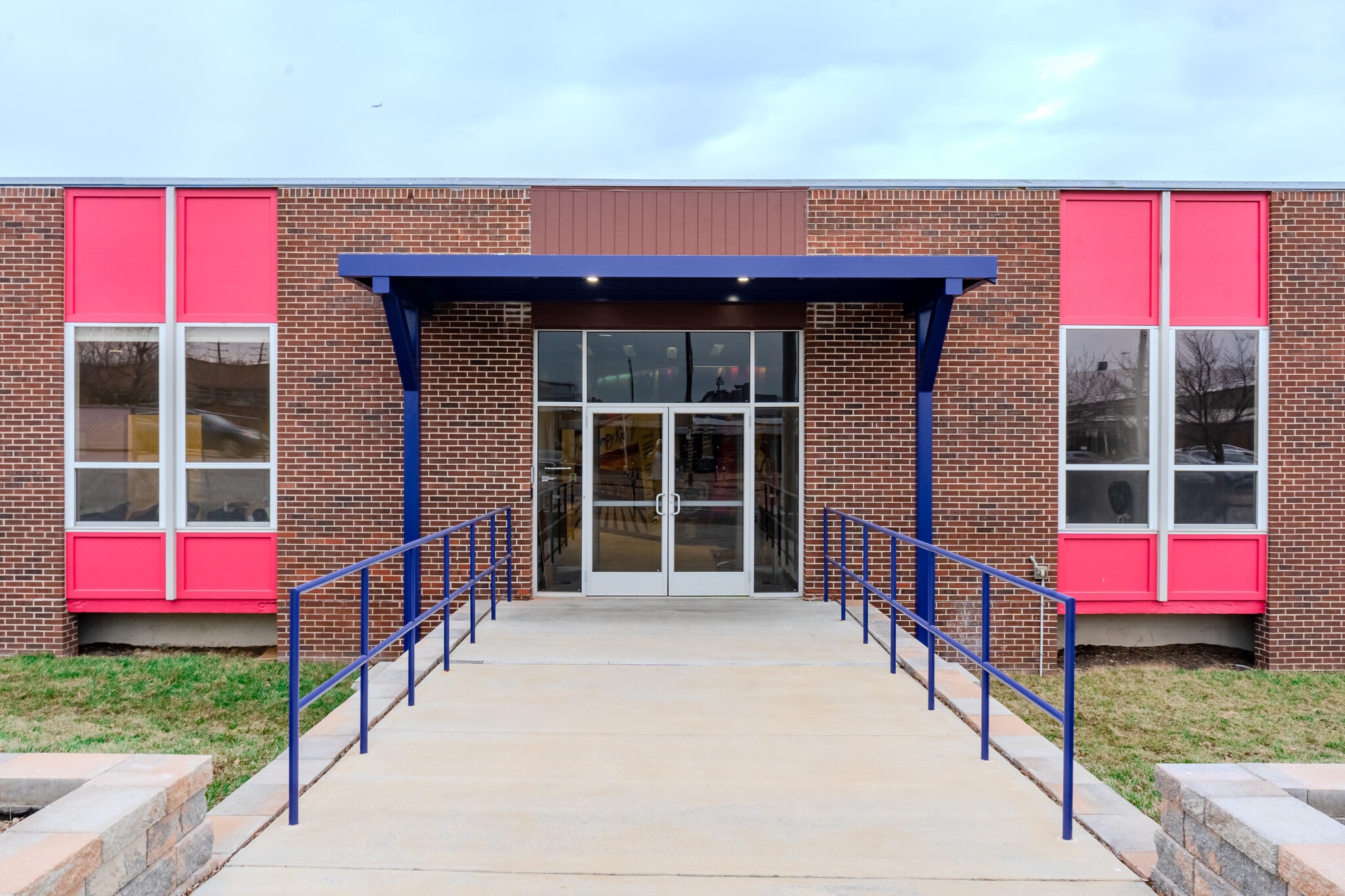 1230 Macklind Ave, Saint Louis, MO for lease Primary Photo- Image 1 of 20