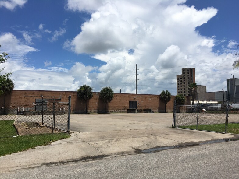 4200 Ball St, Galveston, TX for lease - Building Photo - Image 3 of 13