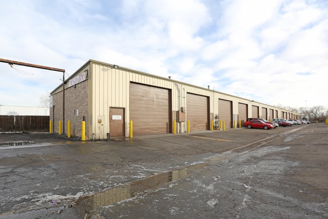 Plus de détails pour 1800 E 69th Ave, Denver, CO - Industriel à louer