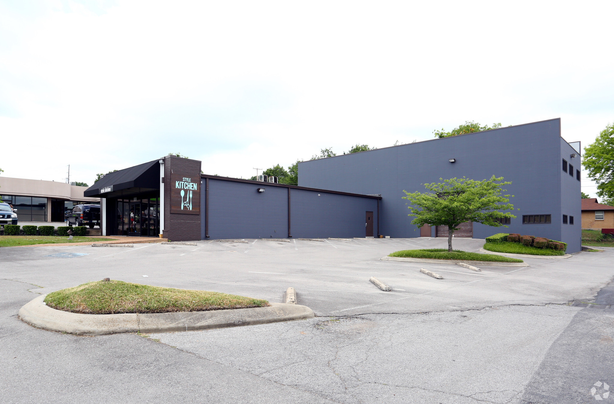 909 8th Ave S, Nashville, TN for lease Primary Photo- Image 1 of 5