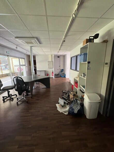 Office/Medical in Anglet for lease - Interior Photo - Image 1 of 2