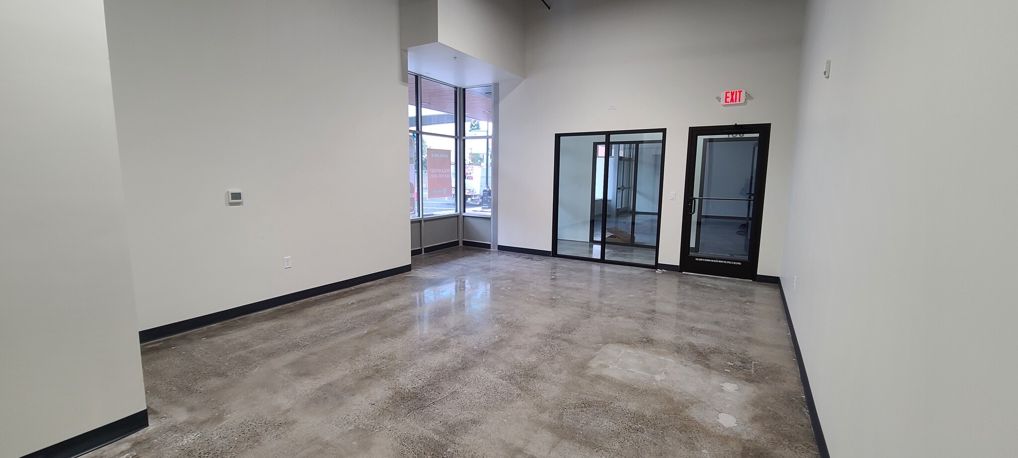 285 Liberty St, Salem, OR for lease Interior Photo- Image 1 of 4