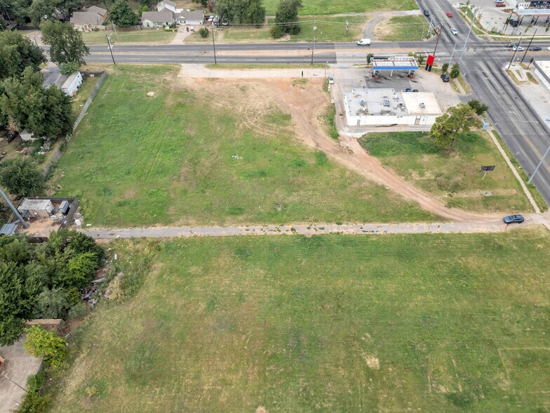 5730 NW 10th St, Oklahoma City, OK à vendre - Photo du bâtiment - Image 3 de 7