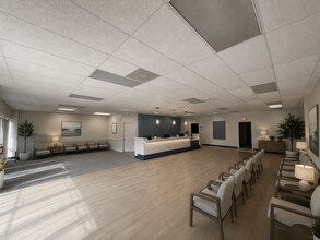 2725 Northwest Blvd, Newton, NC for lease Interior Photo- Image 2 of 6