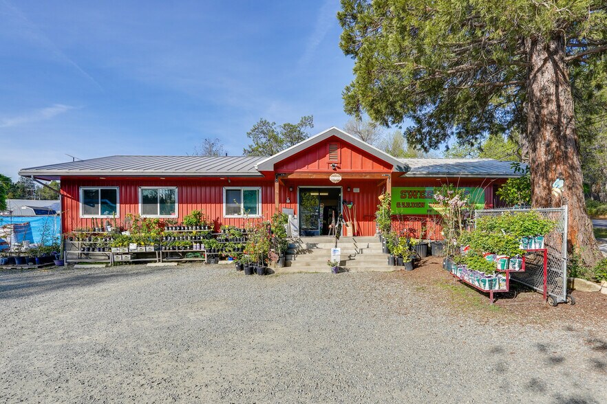 29435 CA-49 Hwy, North San Juan, CA à vendre - Photo du bâtiment - Image 2 de 23