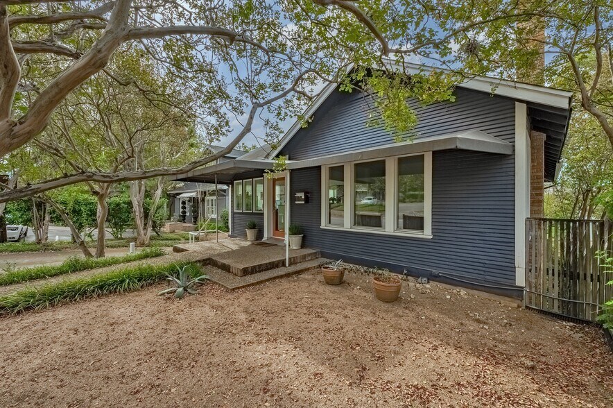 1613 W 6th St, Austin, TX à louer - Photo du bâtiment - Image 2 de 11