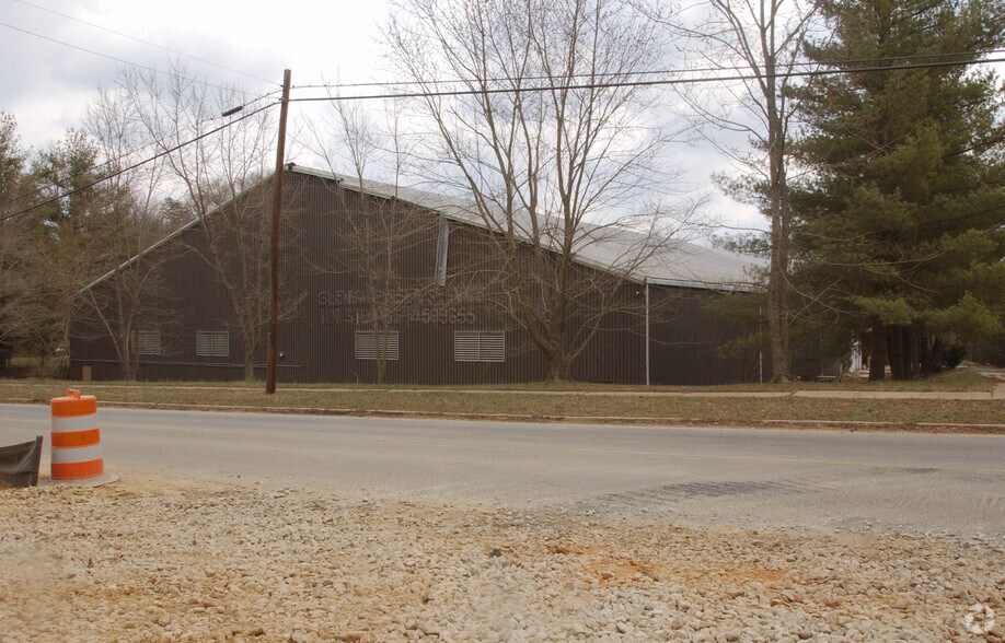 10011 Good Luck Rd, Glenn Dale, MD à louer - Photo du bâtiment - Image 2 de 3