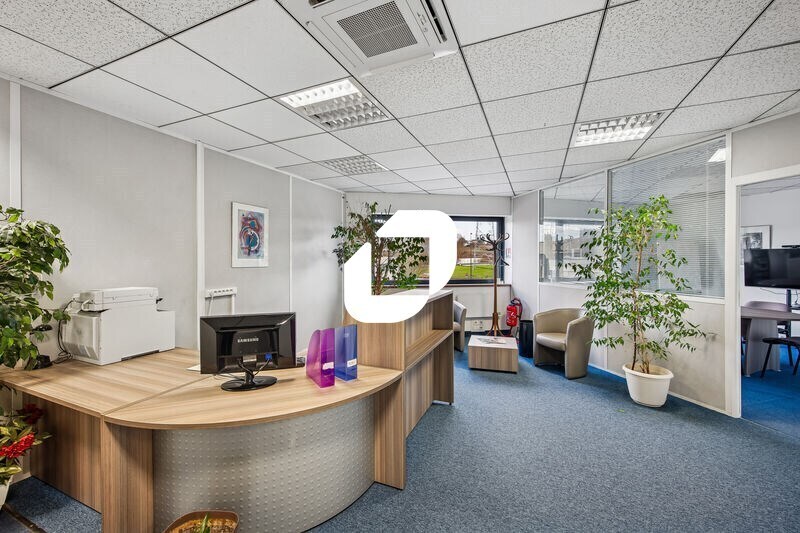 Bureau dans Palaiseau à louer - Photo du bâtiment - Image 2 de 15