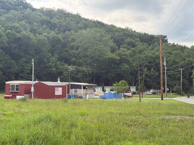 1 Shady Side Trailer Ct, New Brighton, PA for sale - Building Photo - Image 1 of 7