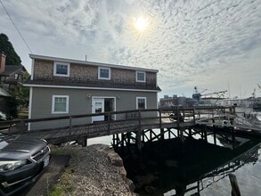 4 Knight Ave, Kittery, ME for lease Interior Photo- Image 1 of 7