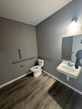 916 W Coliseum Blvd, Fort Wayne, IN for lease Interior Photo- Image 2 of 2