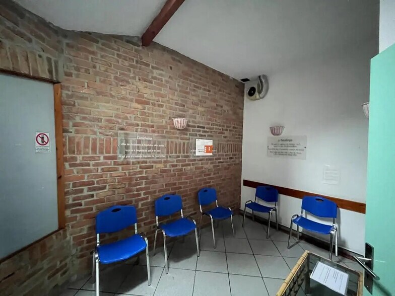 Bureau dans Wattrelos à louer - Photo du bâtiment - Image 2 de 6