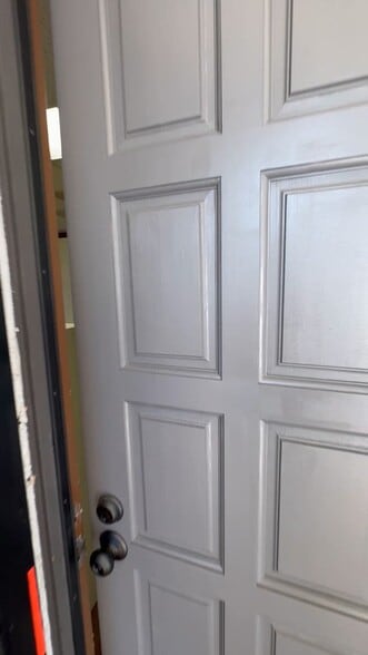 505 N Sepulveda Blvd, Manhattan Beach, CA for lease - Commercial Listing Video - Image 2 of 6