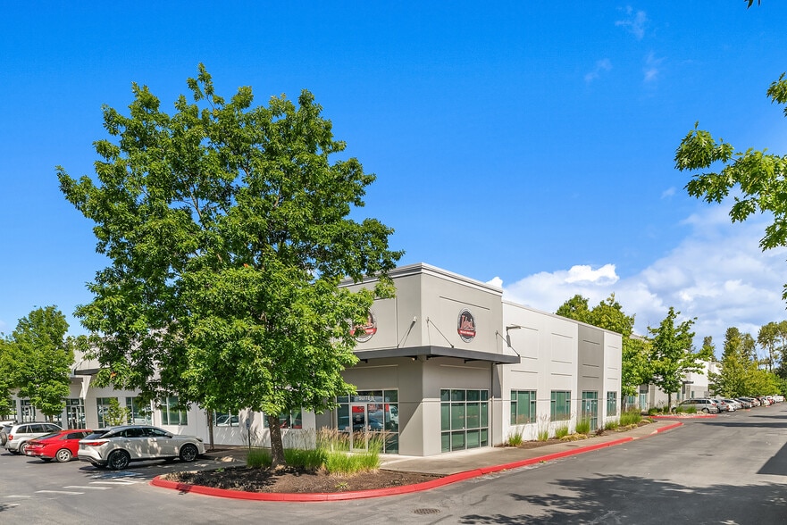 1000 SW 34th St, Renton, WA à louer - Photo du bâtiment - Image 1 de 5